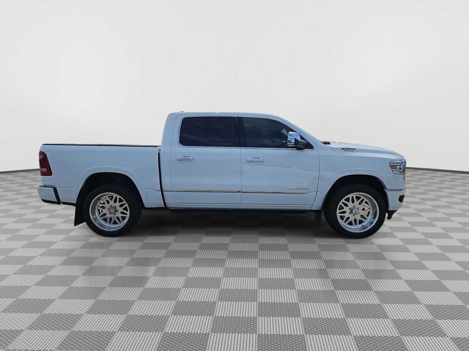 Thumbnail: 2020 RAM 1500 - 17
