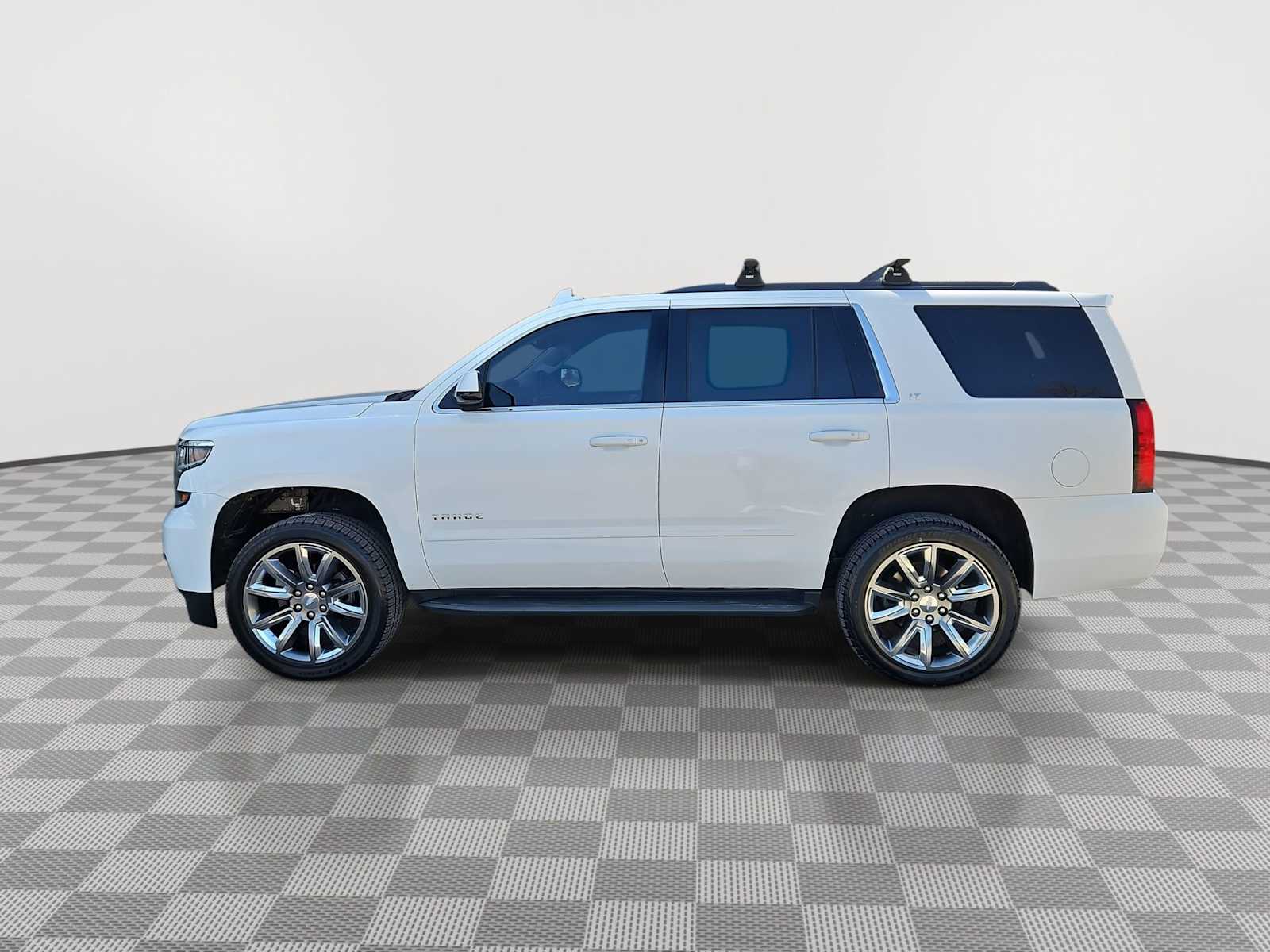 Thumbnail: 2018 Chevrolet Tahoe - 5