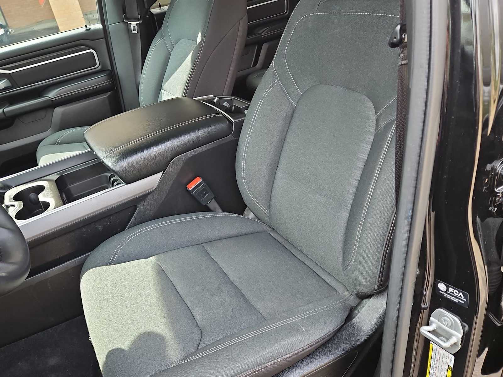 Thumbnail: 2025 RAM 1500 - 17