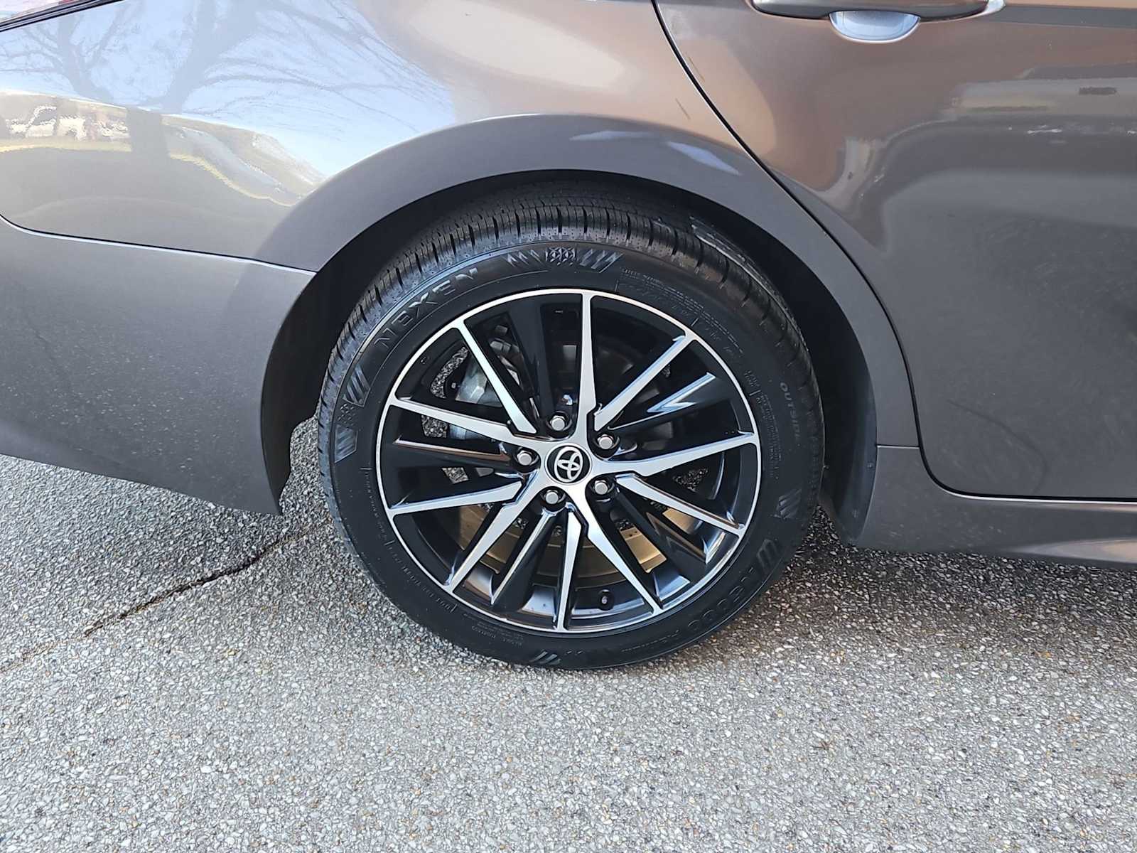 Thumbnail: 2022 Toyota Camry - 13