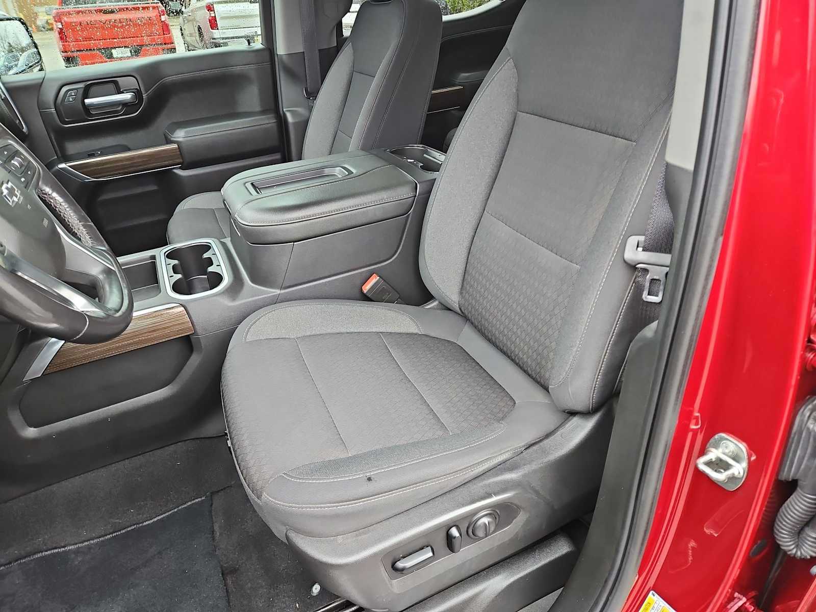 Thumbnail: 2021 Chevrolet Silverado 1500 - 17