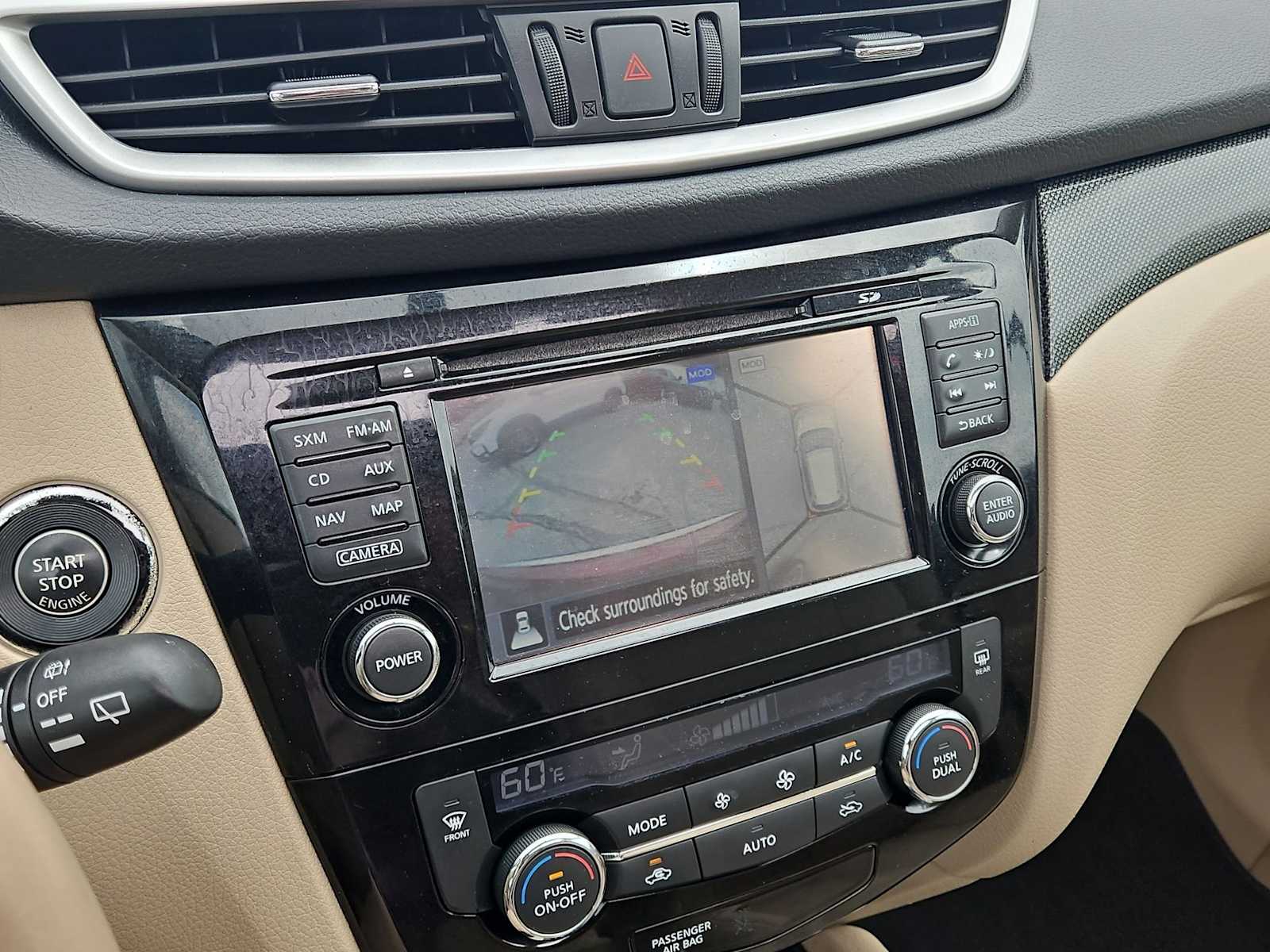 Thumbnail: 2015 Nissan Rogue - 32