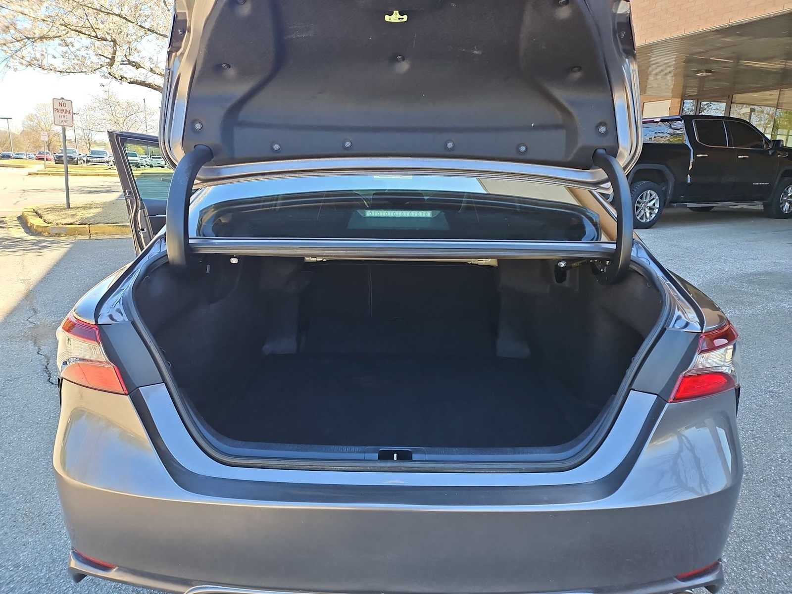 Thumbnail: 2022 Toyota Camry - 34