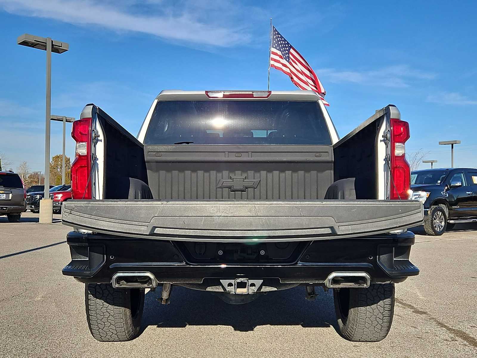 Thumbnail: 2019 Chevrolet Silverado 1500 - 33