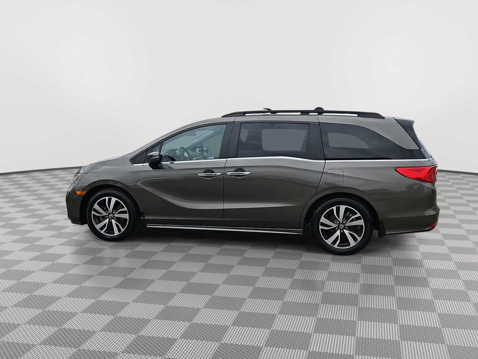 Thumbnail: 2022 Honda Odyssey - 5