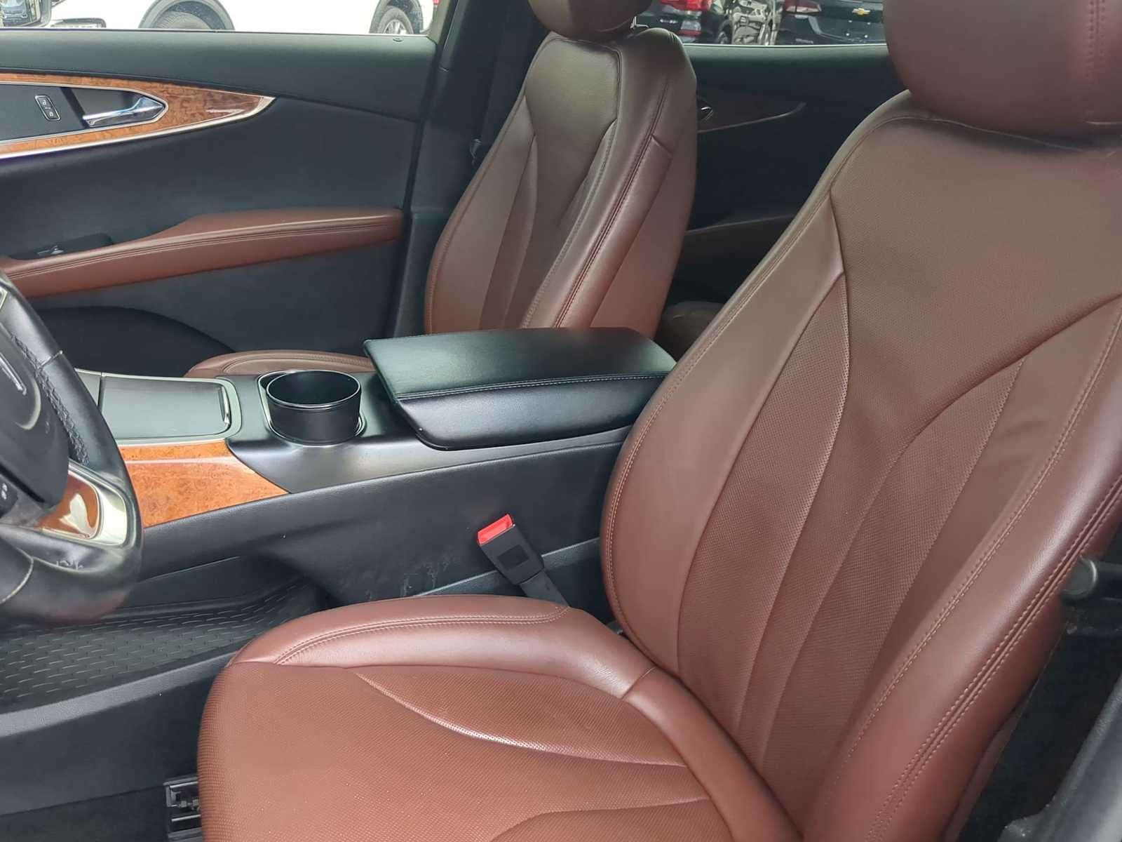 Thumbnail: 2020 Lincoln Nautilus - 17