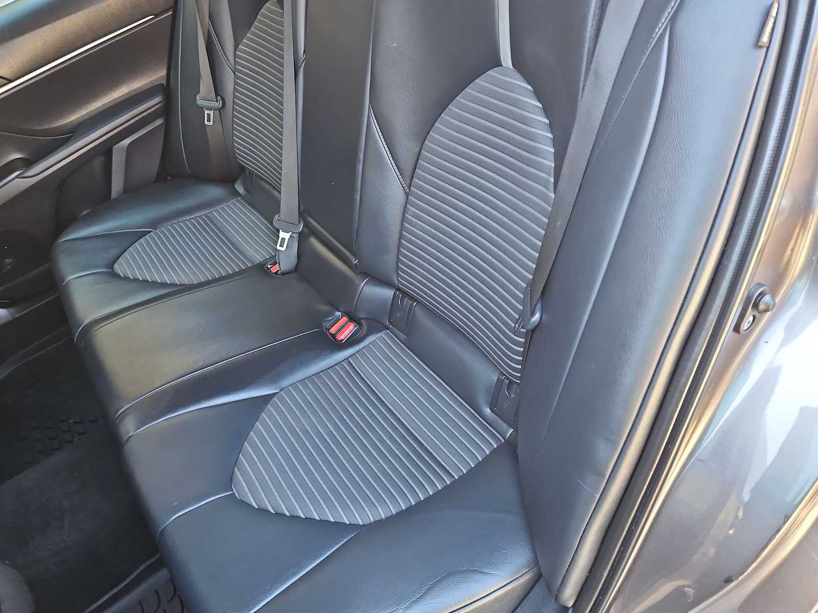 Thumbnail: 2022 Toyota Camry - 20