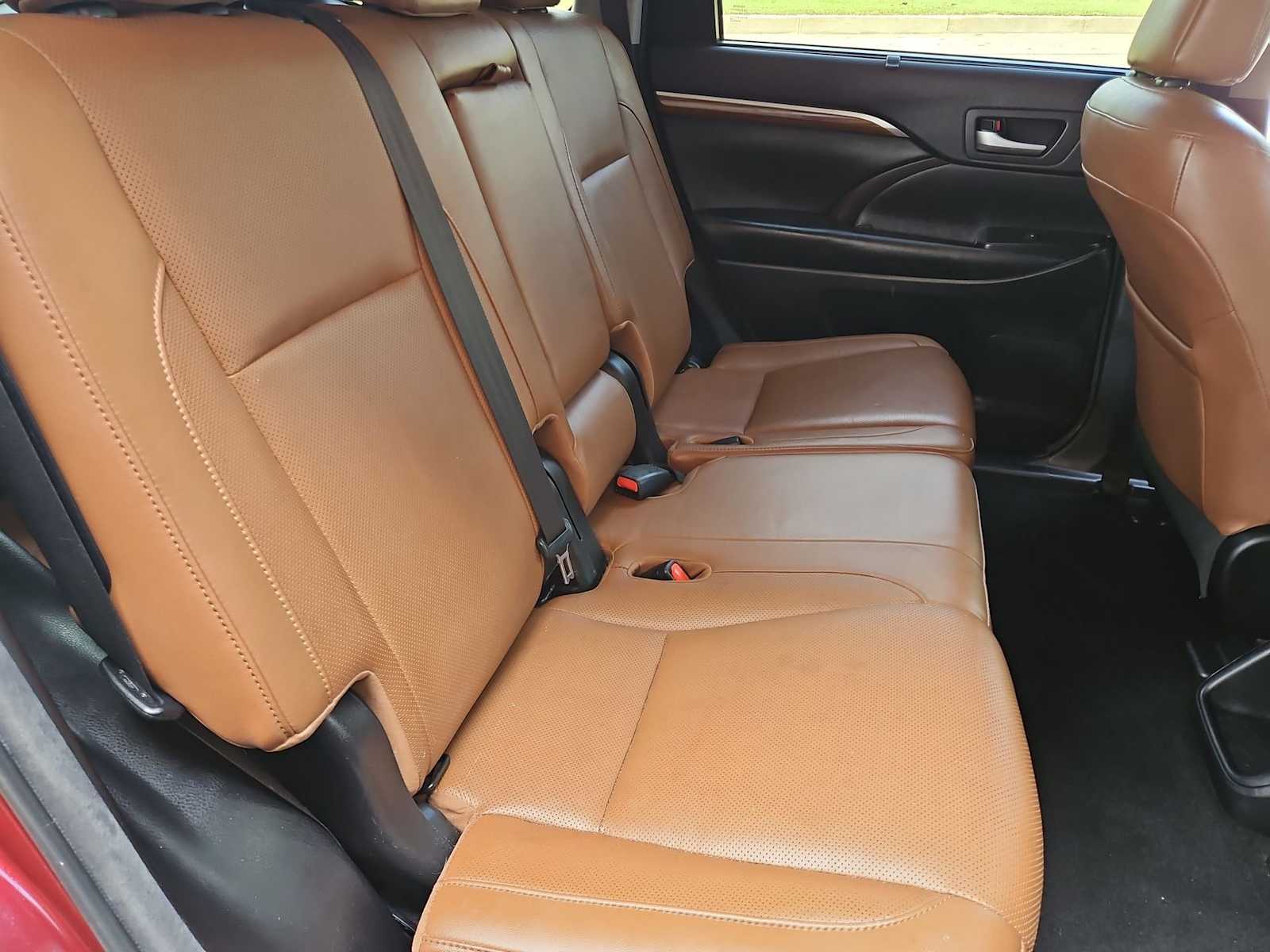 Thumbnail: 2018 Toyota Highlander - 22