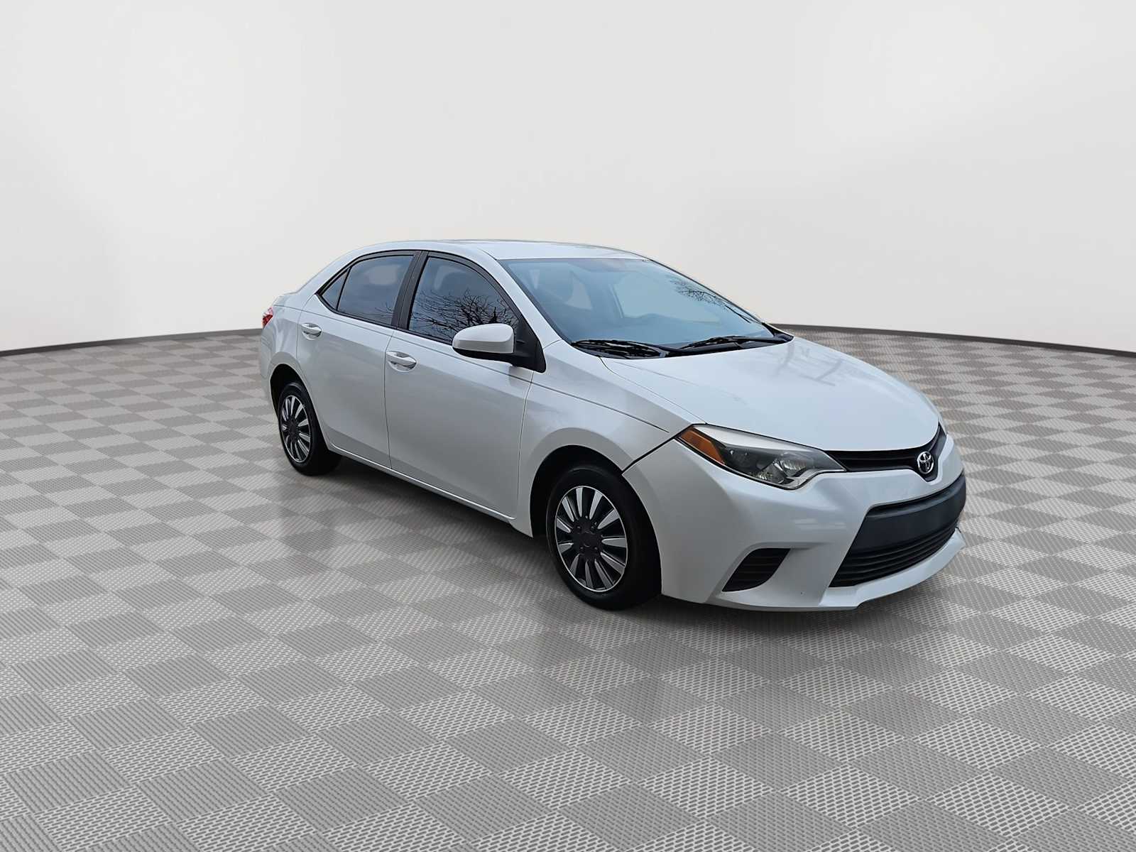 Thumbnail: 2014 Toyota Corolla - 2