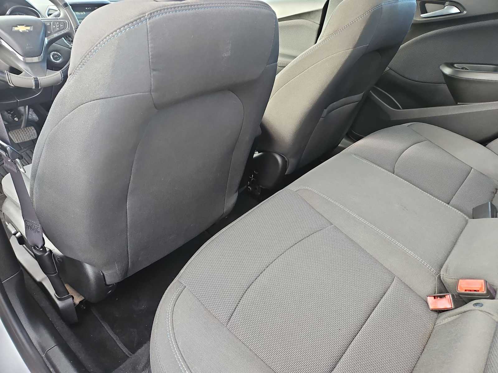 Thumbnail: 2017 Chevrolet Cruze - 17