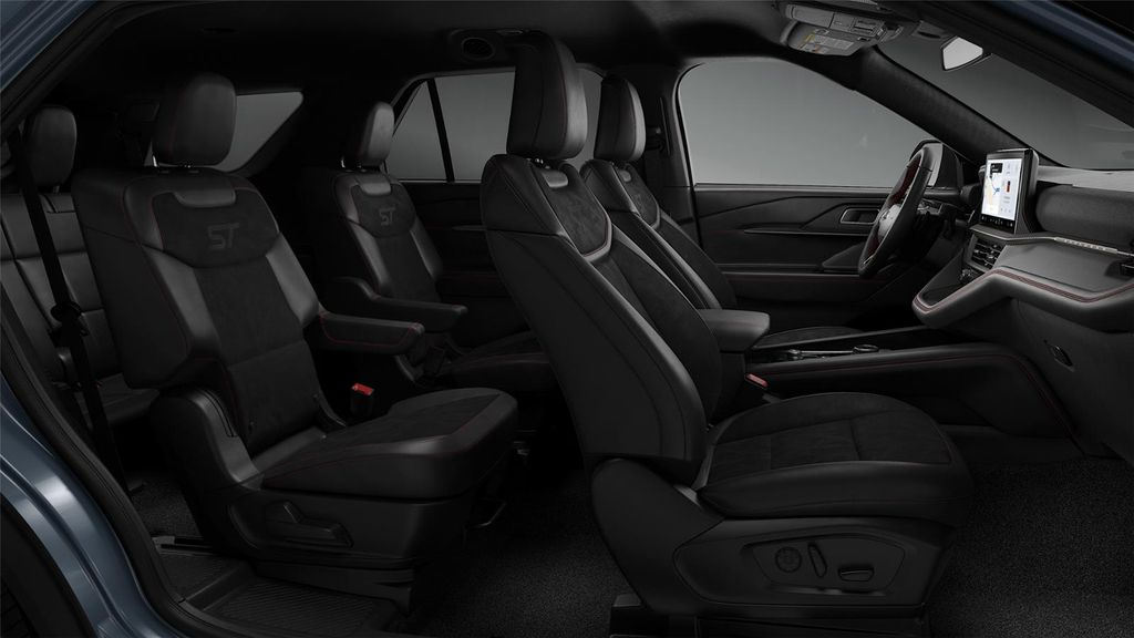 2026 Ford Explorer ST - Photo 6