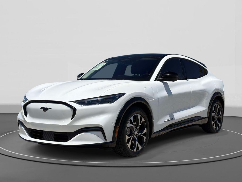 2023 Ford Mustang-Mach-e Premium's photo
