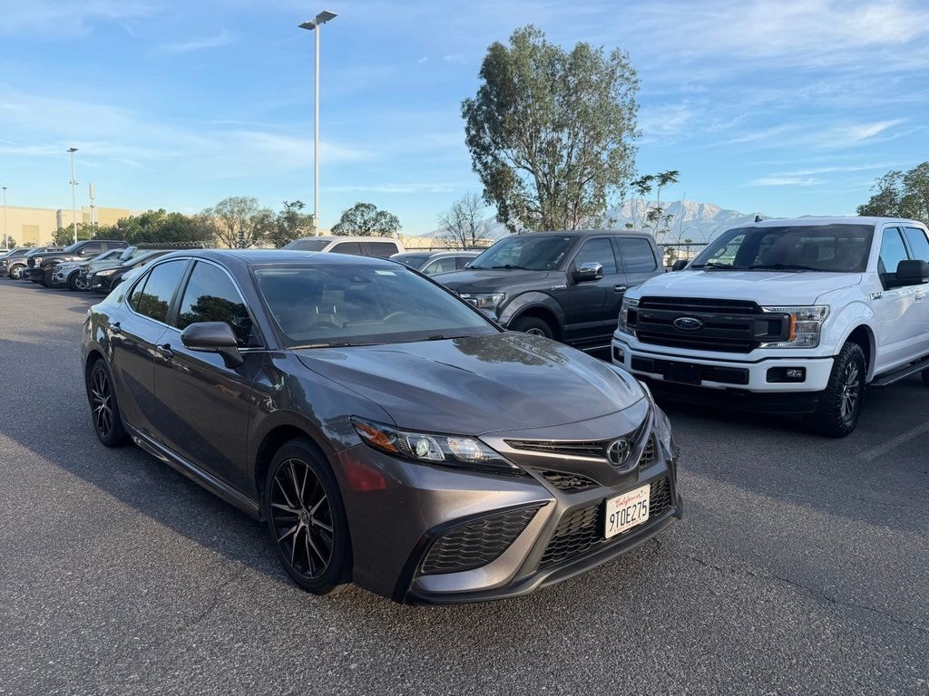Used 2023 Toyota Camry SE Sedan