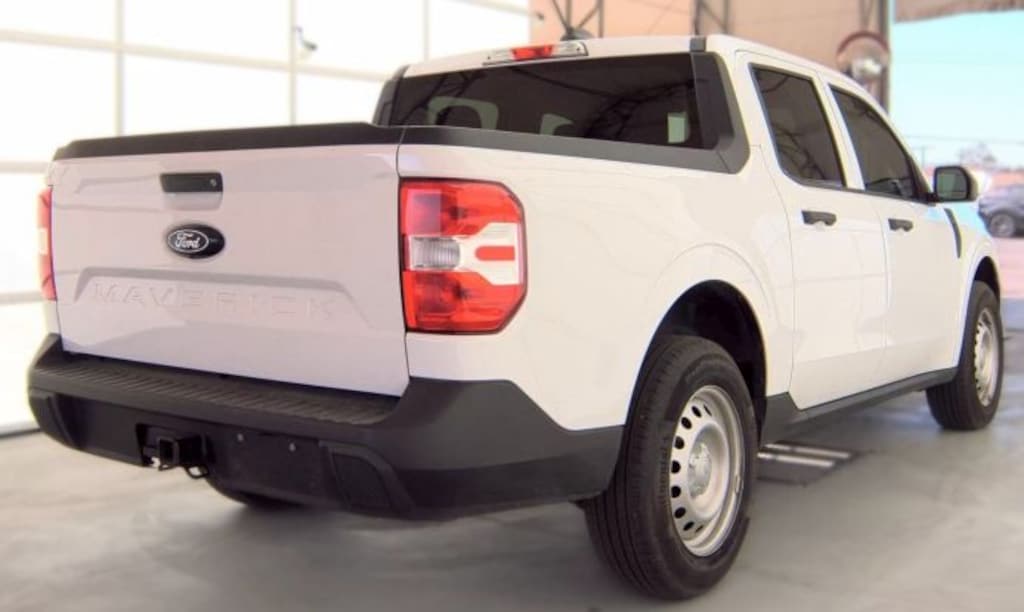 Used 2025 Ford Maverick XL Truck SuperCrew
