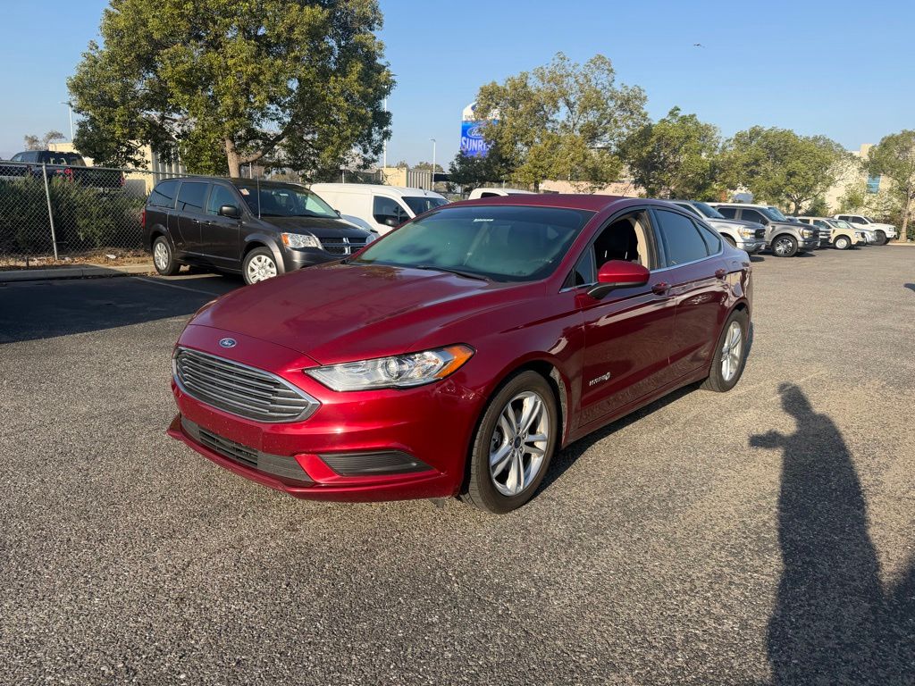 2018 Ford Fusion SE's photo