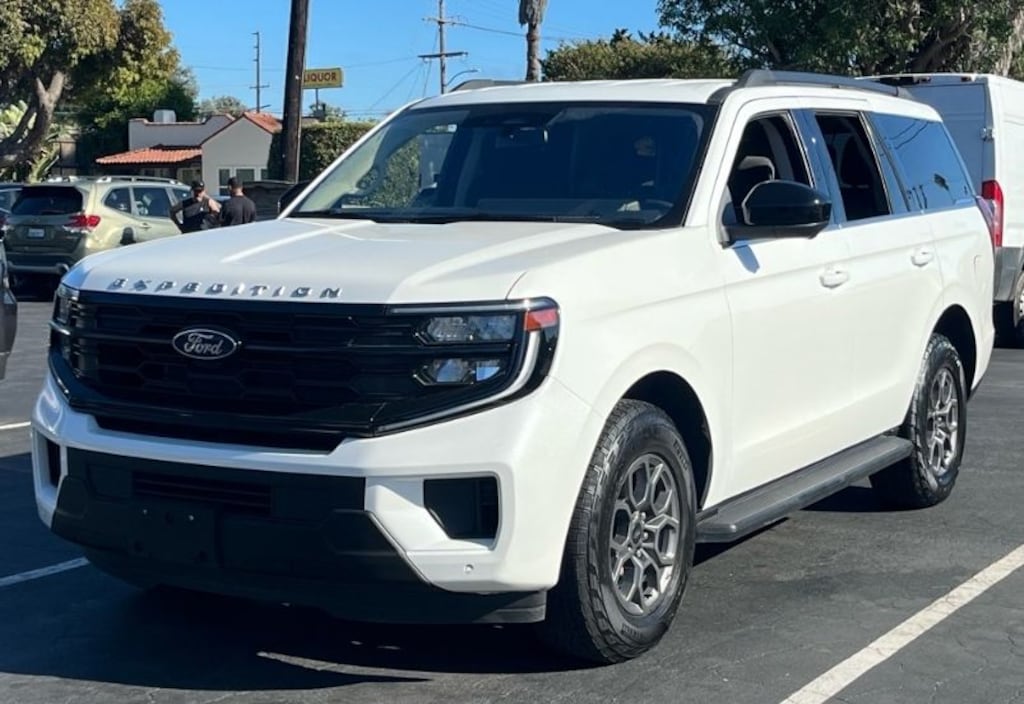 Used 2025 Ford Expedition Active SUV
