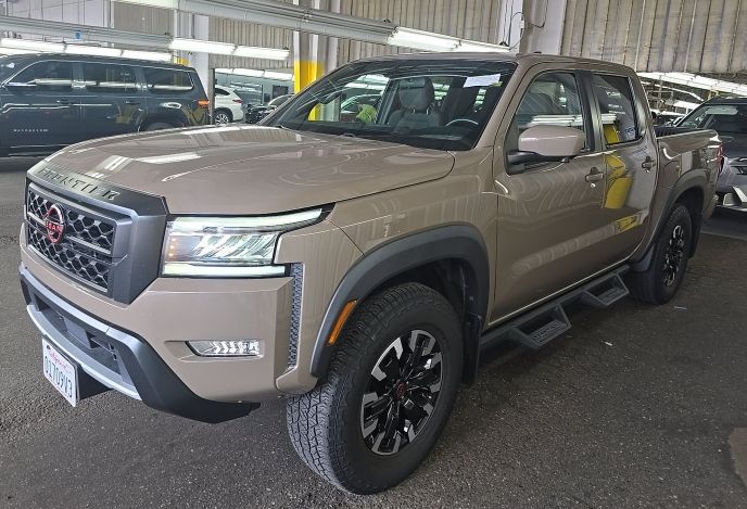 2023 Nissan Frontier PRO-4X Crew Cab 4X4's photo