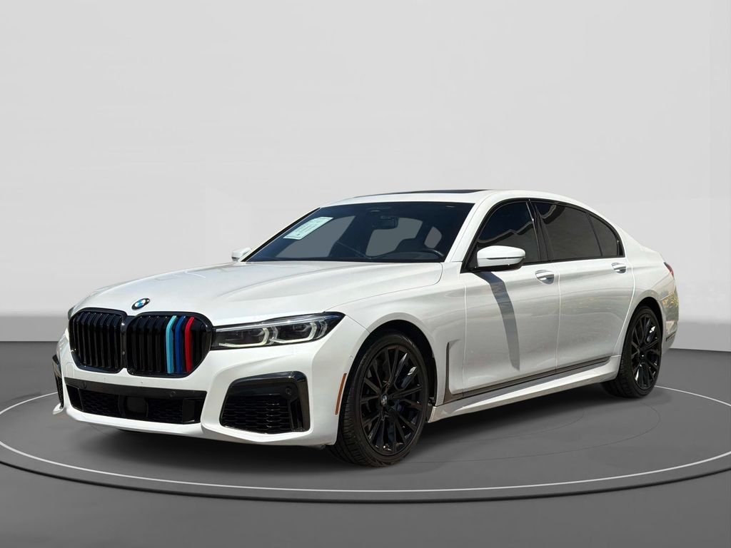 2022 BMW 7 Series 740i's photo