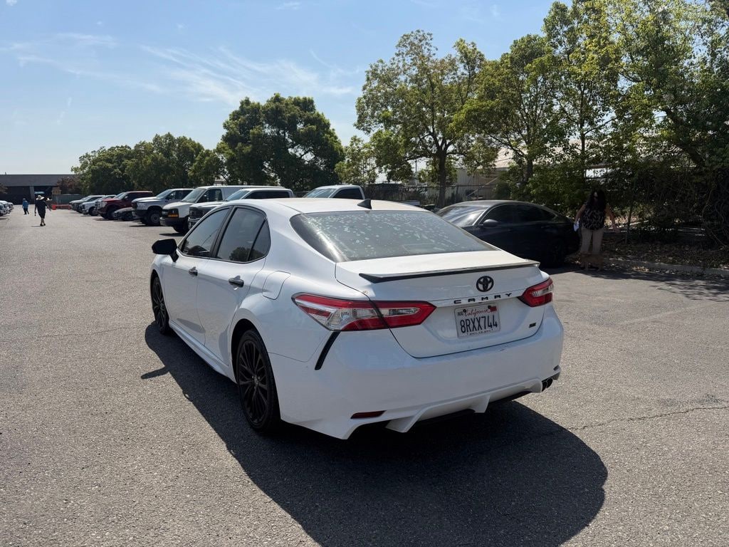 Used 2020 Toyota Camry SE Sedan