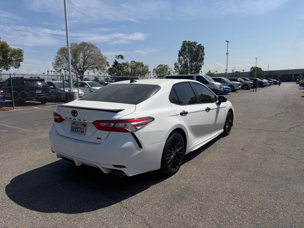 Used 2020 Toyota Camry SE Sedan