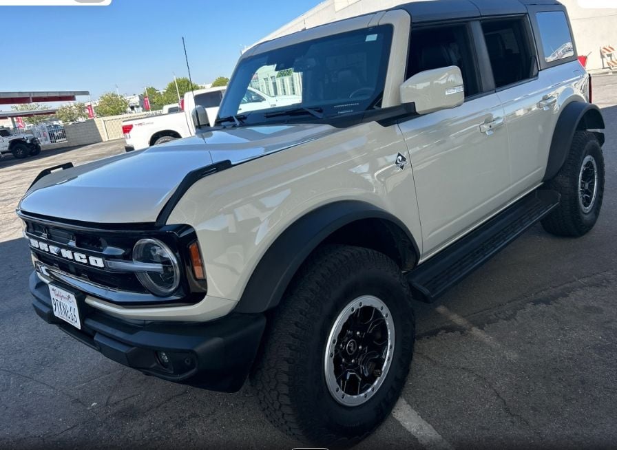 2025 Ford Bronco Outer Banks 4x4's photo