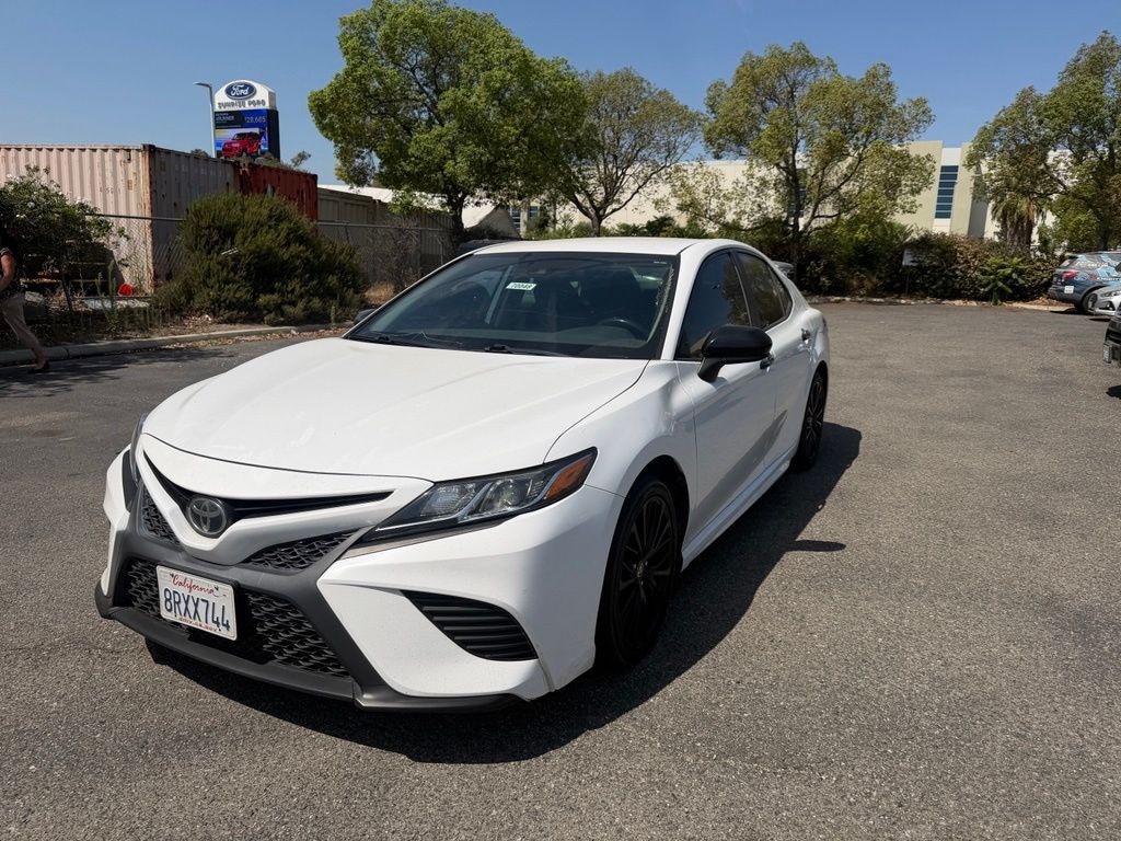 Used 2020 Toyota Camry SE Sedan