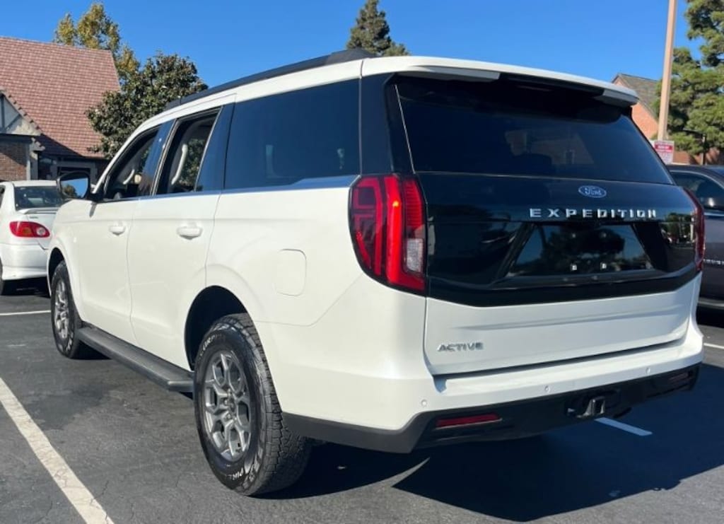 Used 2025 Ford Expedition Active SUV