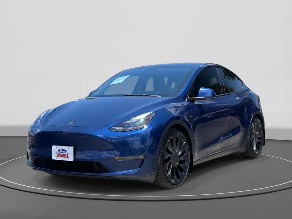 2022 Tesla Model Y Performance Dual Motor All-Wheel Drive's photo