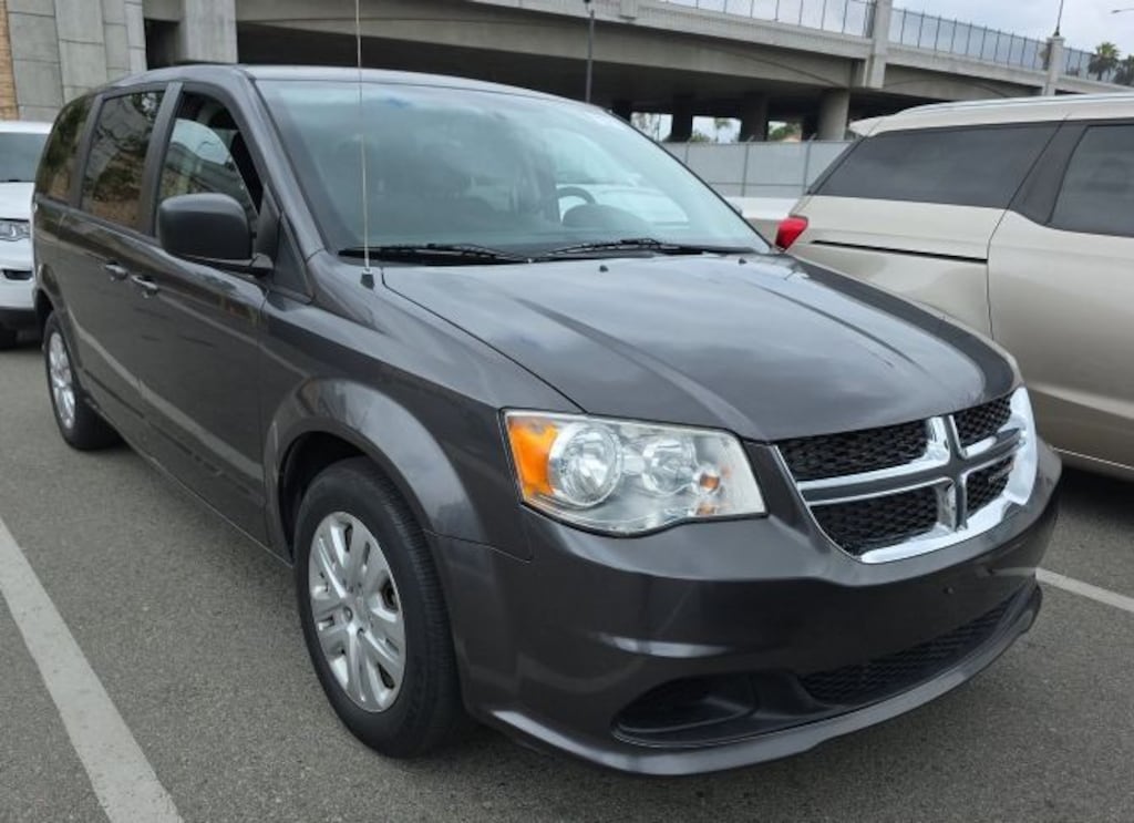 Used 2018 Dodge Grand Caravan SE Van Passenger Van