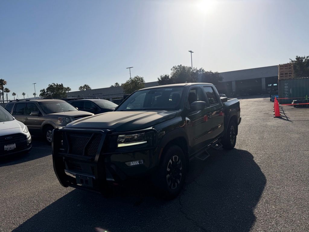 2023 Nissan Frontier PRO-4X 4WD photo