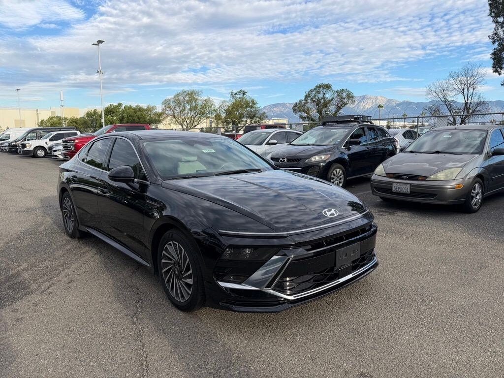 Used 2025 Hyundai