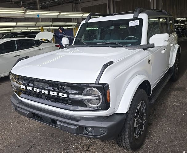 2023 Ford Bronco Outer Banks 4x4's photo