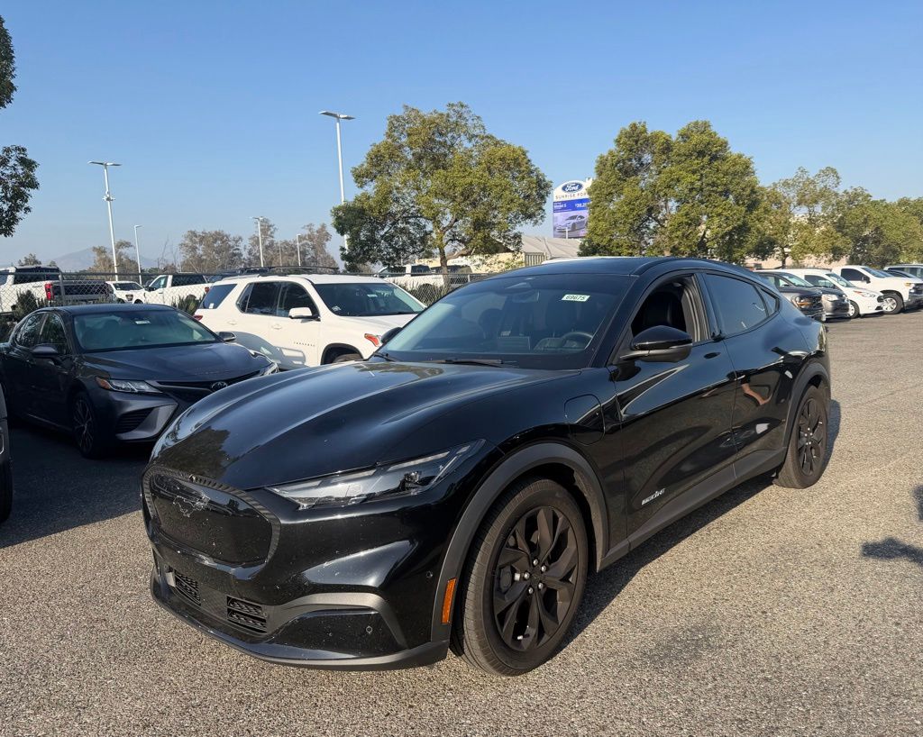 2024 Ford Mustang-Mach-e Select's photo