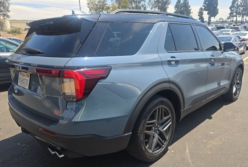 Used 2025 Ford Explorer ST SUV