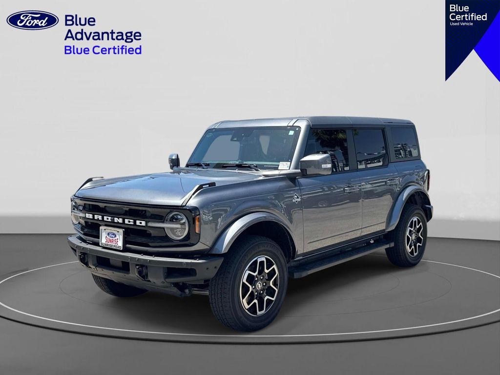 2023 Ford Bronco Outer Banks 4x4's photo