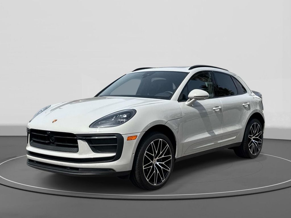 2024 Porsche Macan -'s photo