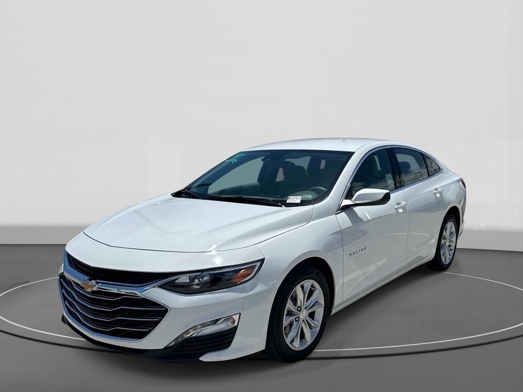 2025 Chevrolet Malibu 1LT's photo