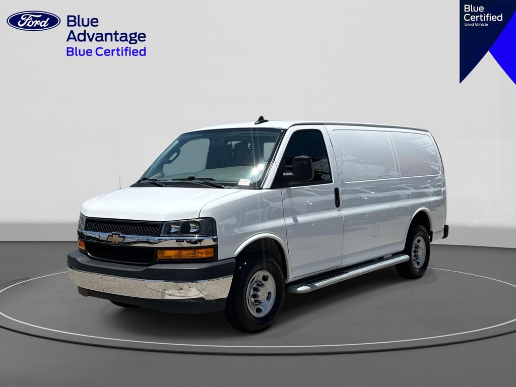 2024 Chevrolet Express 2500 Work Van HD's photo