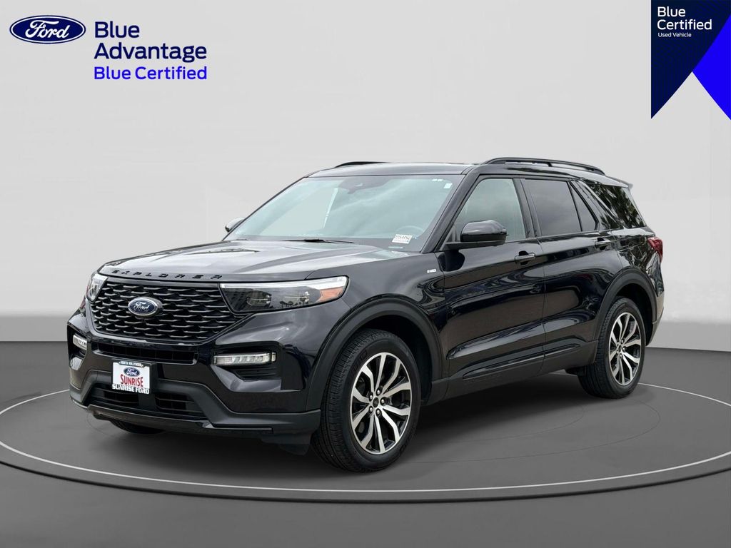 2023 Ford Explorer ST-LINE 4WD's photo