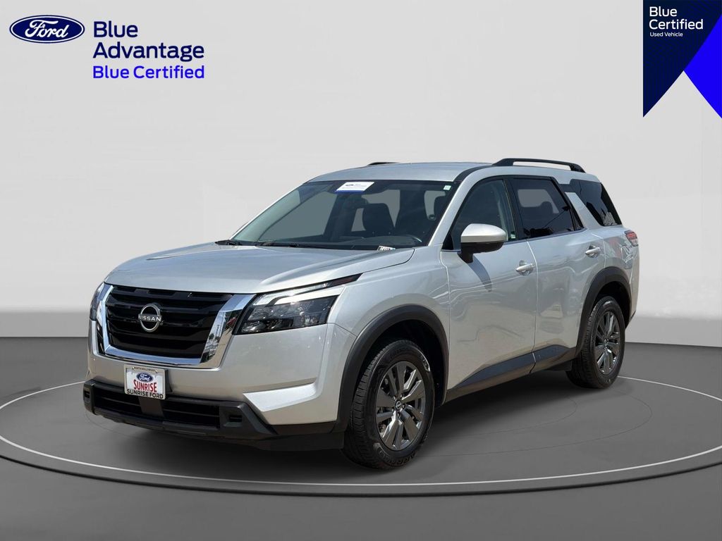 2024 Nissan Pathfinder SV 2WD's photo