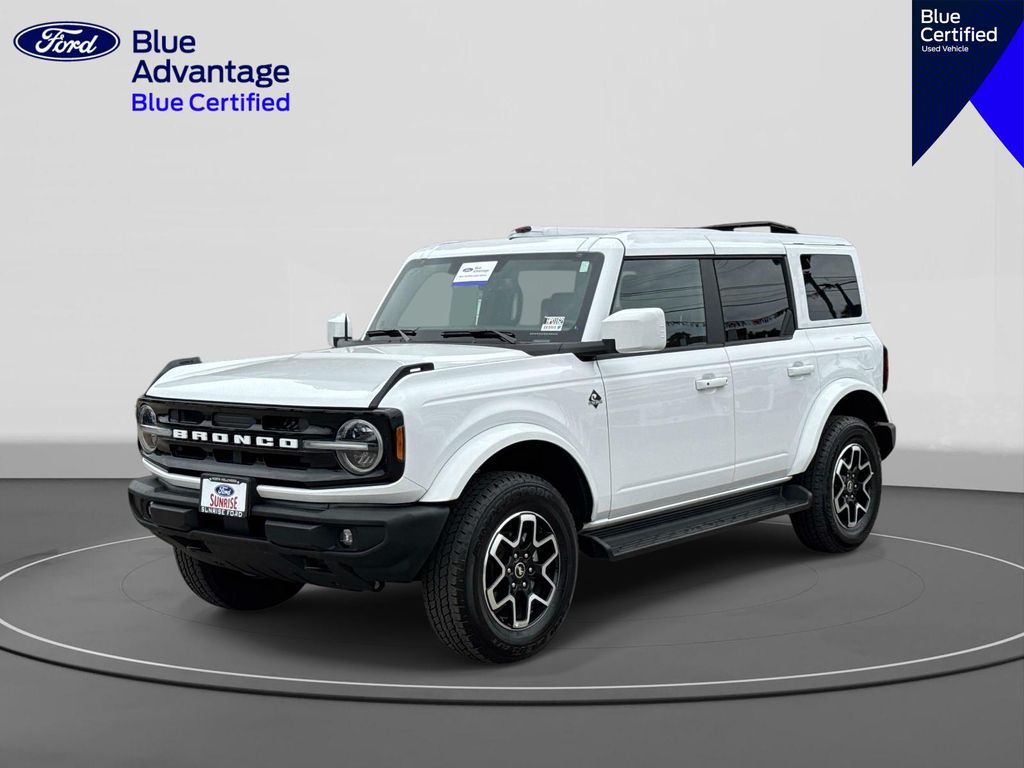 2025 Ford Bronco Outer Banks 4x4's photo