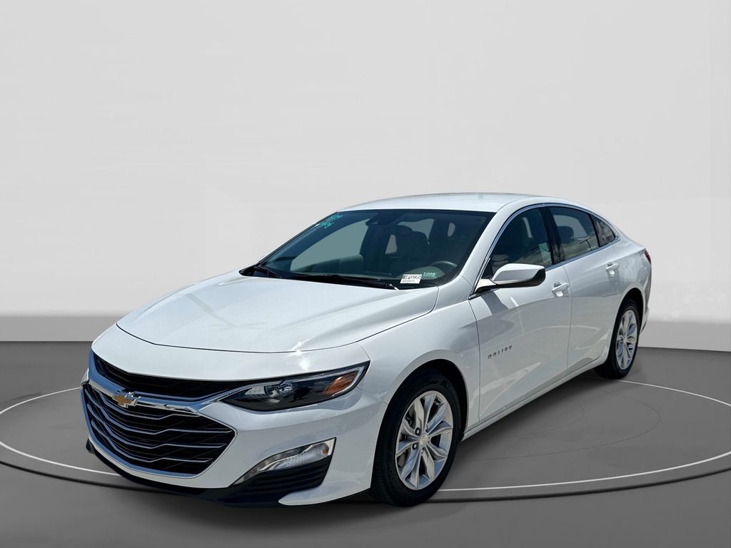 2025 Chevrolet Malibu's photo