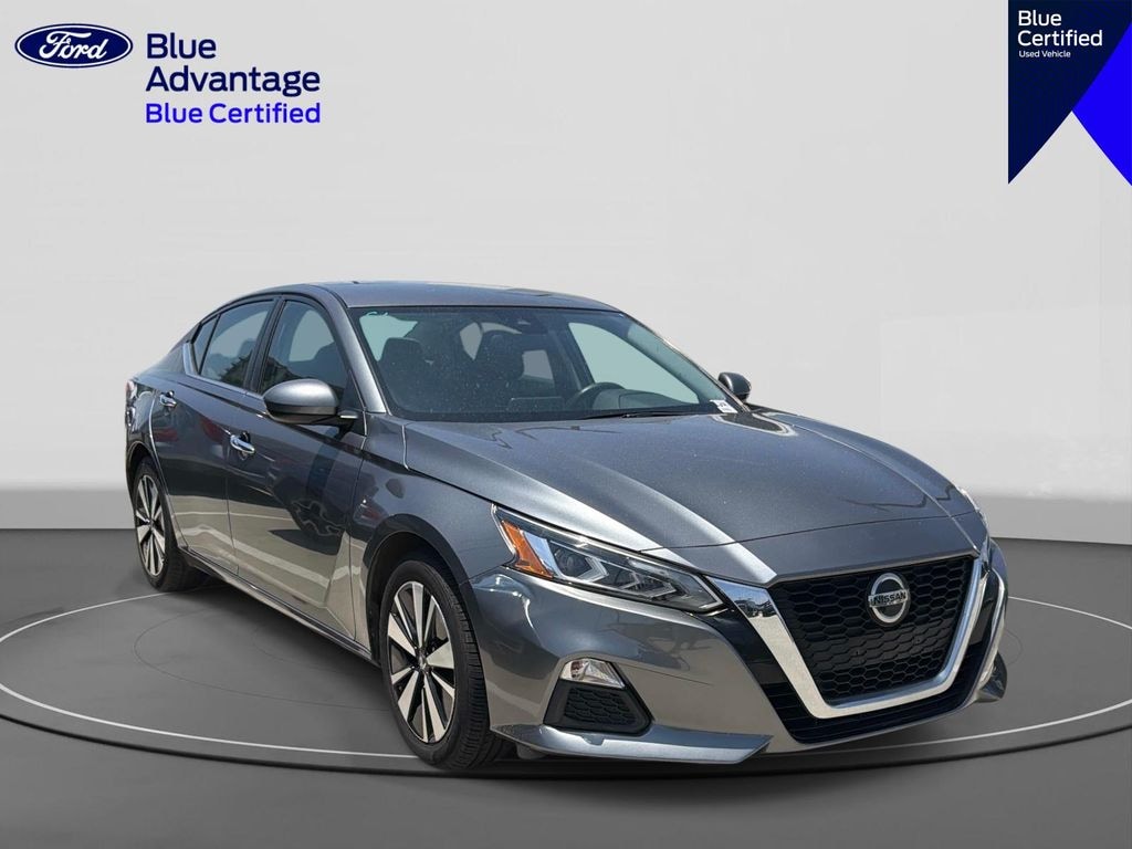 Certified 2022 Nissan Altima 2.5 SV Sedan