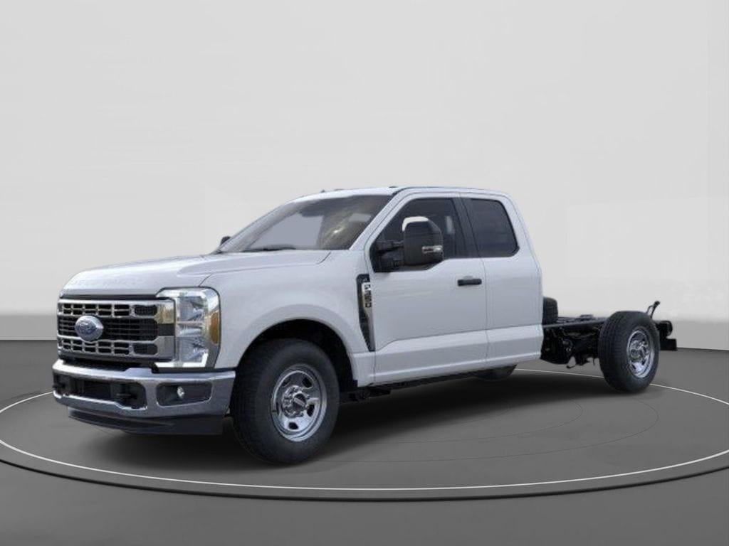 2026 Ford F-350 XL SuperCab 168-In SRW's photo