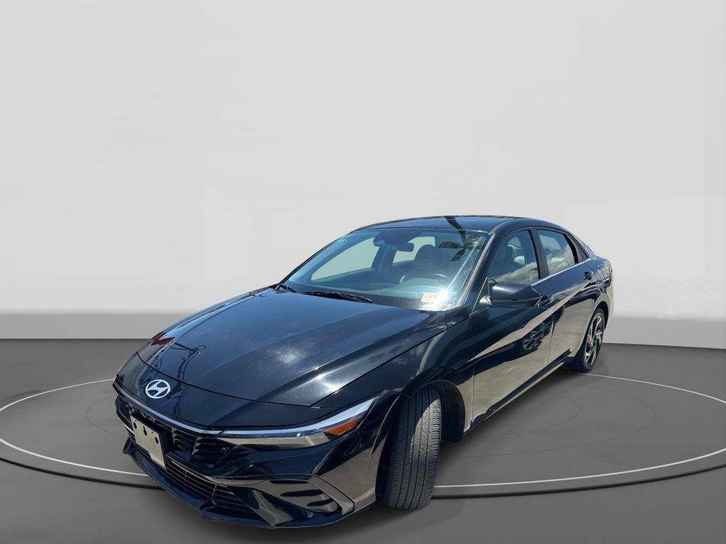 2024 Hyundai Elantra 2.0 Limited IVT's photo