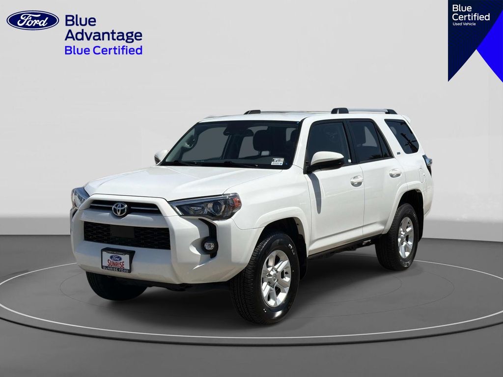 2024 Toyota 4Runner SR5 4WD V6's photo