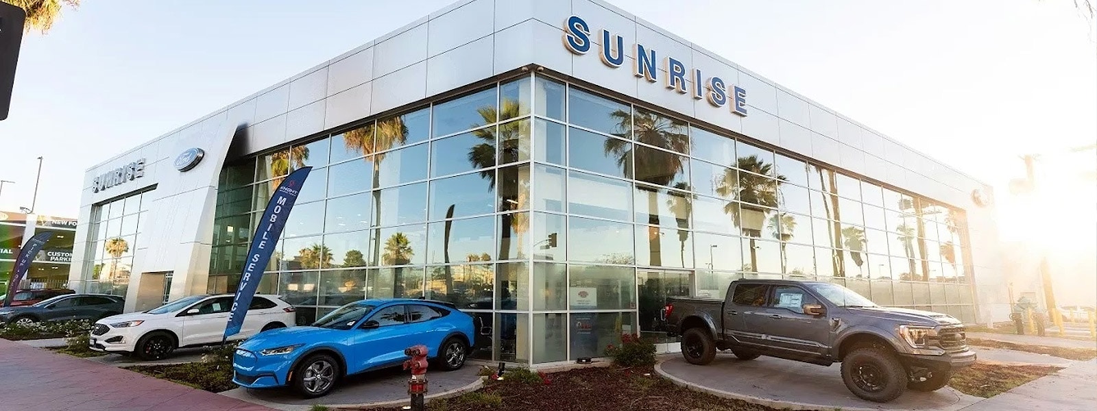 Premier Ford Dealer Serving North Hollywood California USA