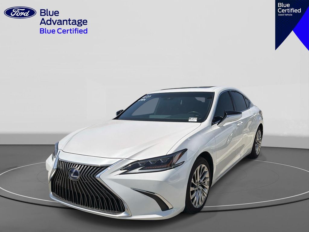 2021 Lexus ES 300h 300h Luxury's photo