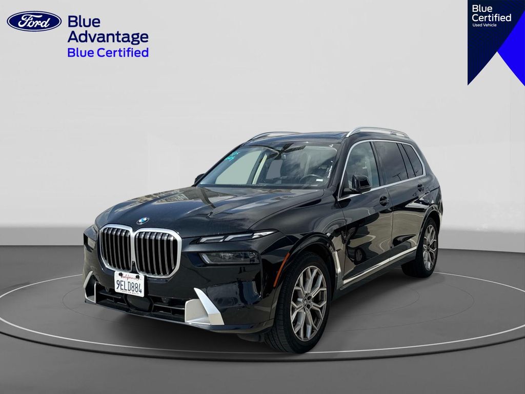 2023 BMW X7 xDrive40i's photo