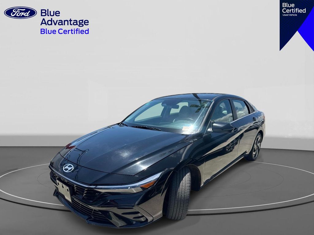 2024 Hyundai Elantra 2.0 Limited IVT's photo